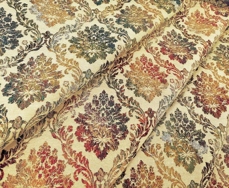 MEDALIONY - żakardowa tkanina obiciowa ze wzorem medalionów na stylowym fotelu