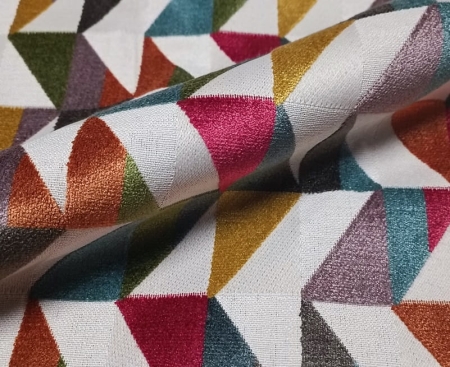 Tkanina WONDER z geometrycznym wzorem 3D w kolorach na tle imitującym len.