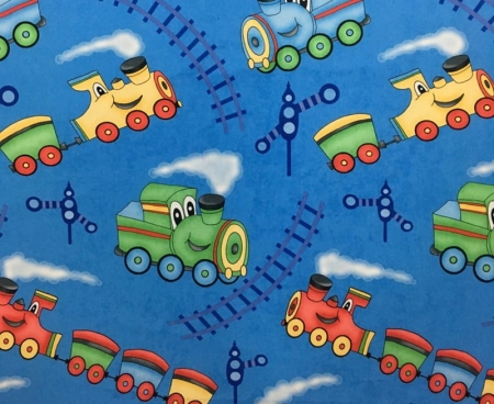 Tkanina dziecięca BAJKA 12 WESOŁE LOKOMOTYWY z motywem kolorowych lokomotyw i wagoników na niebieskim tle..jpg