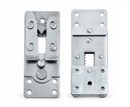 METALOWY ŁĄCZNIK MEBLOWY KROKODYLEK L14CM.jpg