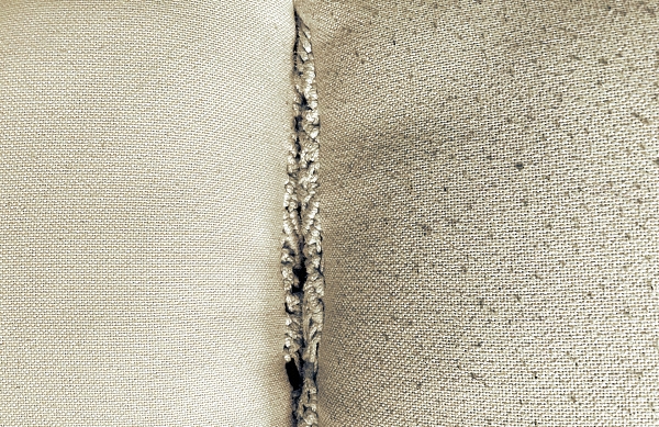 Przykład tkaniny nowej i uzywanej z efektem pillingu